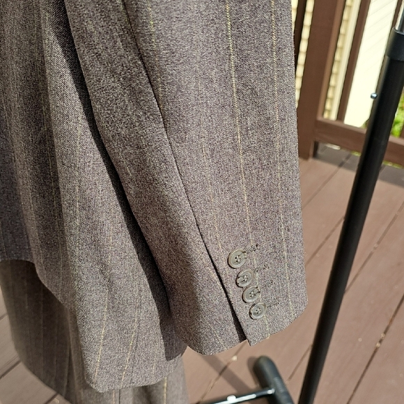 Elegant Womens Pants Suit 18W Brown Pinstripe Lined Double Breast Career Office - Picture 12 of 16